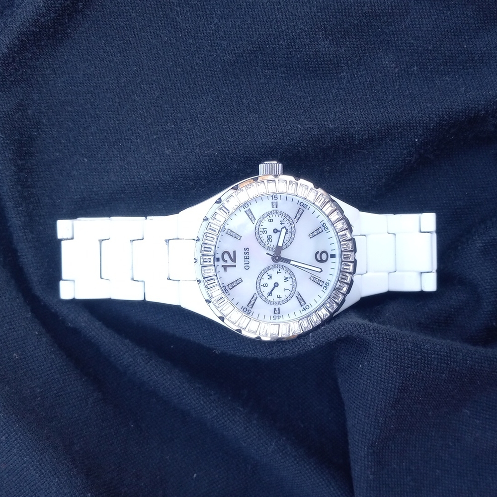 Authentic Mother Pearl Mens 42MM Guess Watch